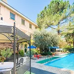 Western Bellevue Au 4*