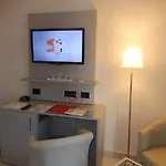 Western Bellevue Au 4*