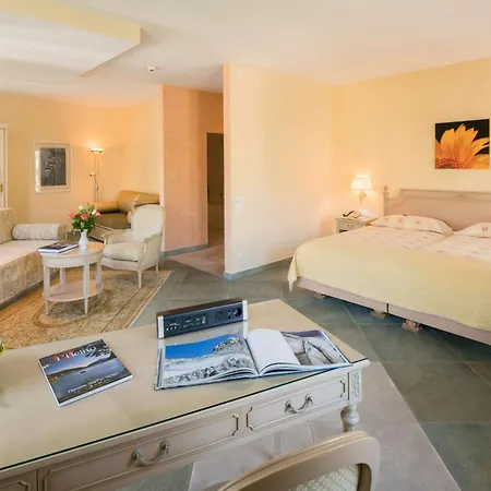 Western Bellevue Au Отель 4*