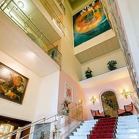 Western Bellevue Au Отель 4*