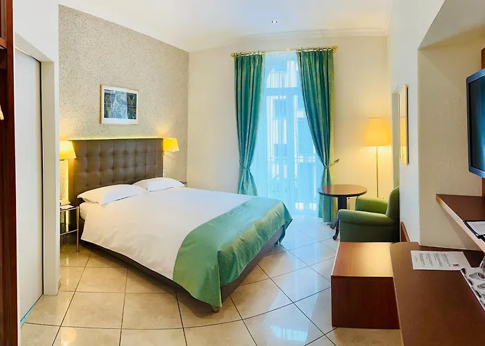 Western Bellevue Au Hotel 4*