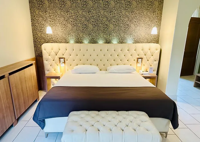 Western Bellevue Au 4*