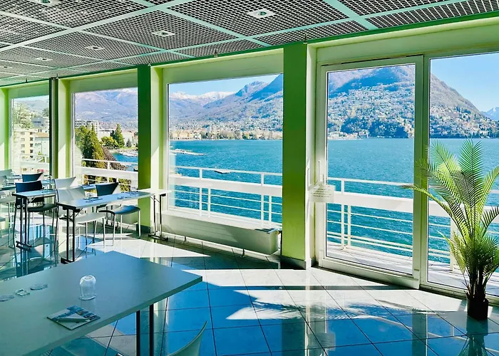 Western Bellevue Au 4*