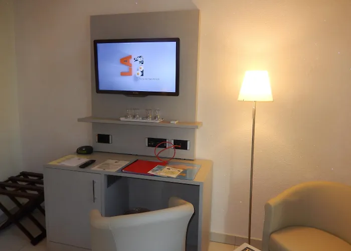 Western Bellevue Au 4*