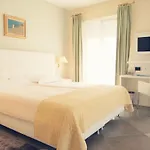 Western Bellevue Au Отель