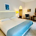 Western Bellevue Au Отель 4*