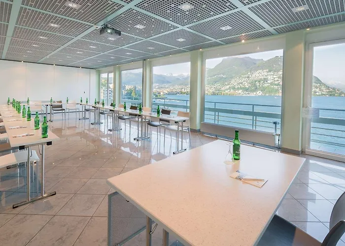 מלון Western Bellevue Au 4*