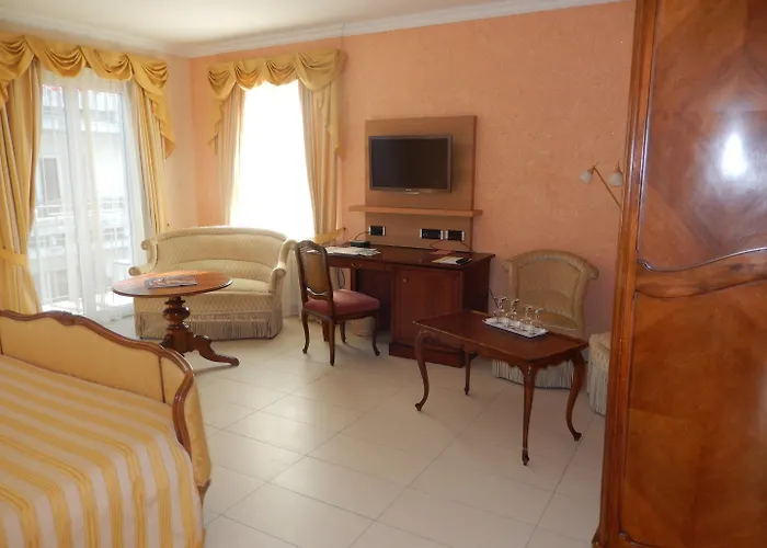 מלון Western Bellevue Au 4*