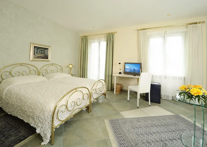 Western Bellevue Au מלון 4*