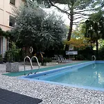 Western Bellevue Au 4*