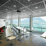 Western Bellevue Au 4*